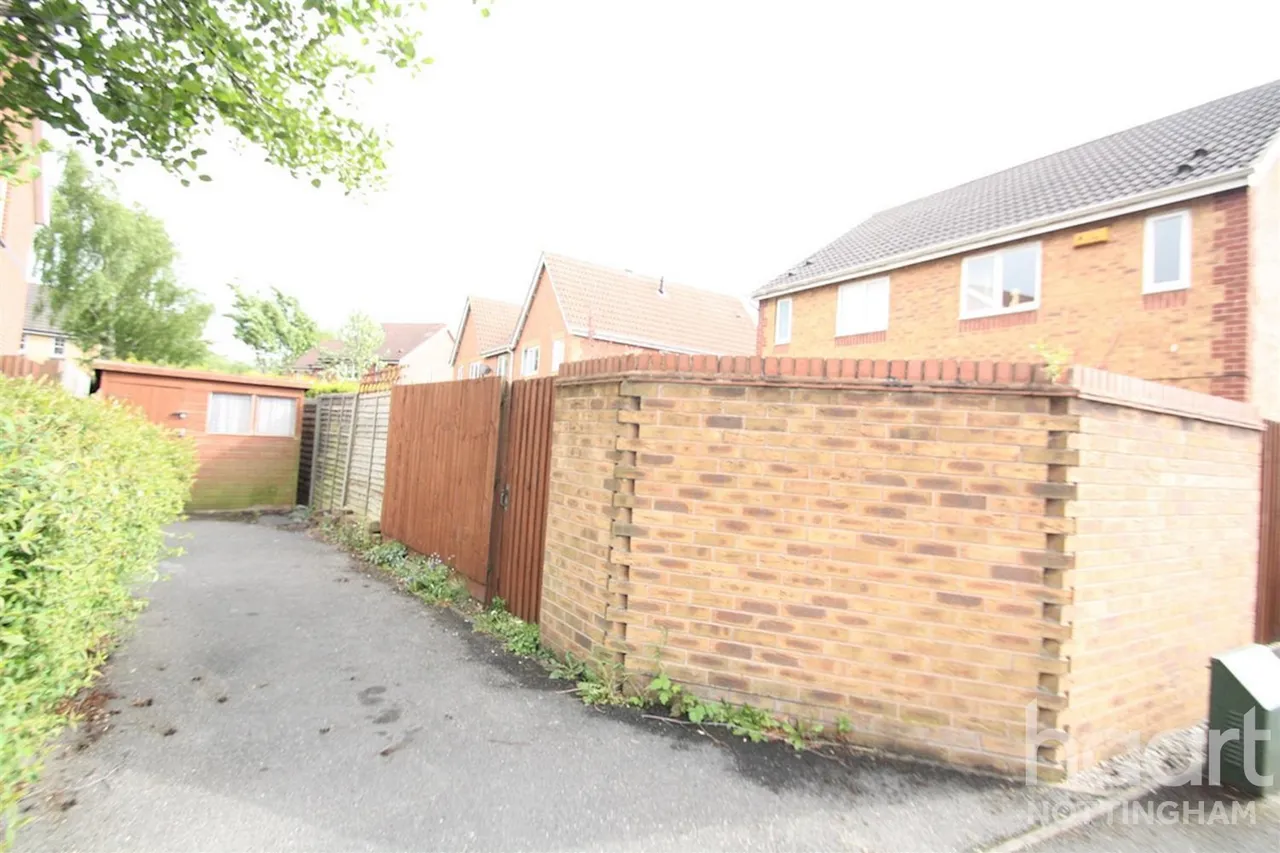 Firecrest Way, NG6, photo 8