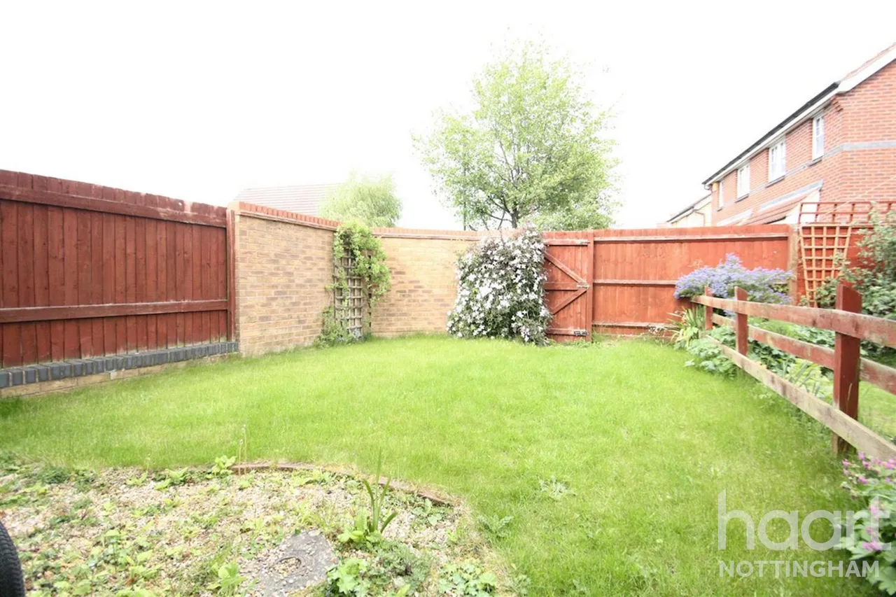 Firecrest Way, NG6, photo 4