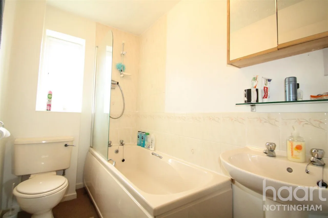 Firecrest Way, NG6, photo 7
