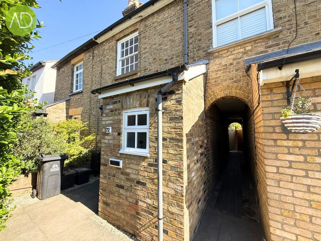 2 bed flat for sale — Old Highway, Hoddesdon EN11 0NS