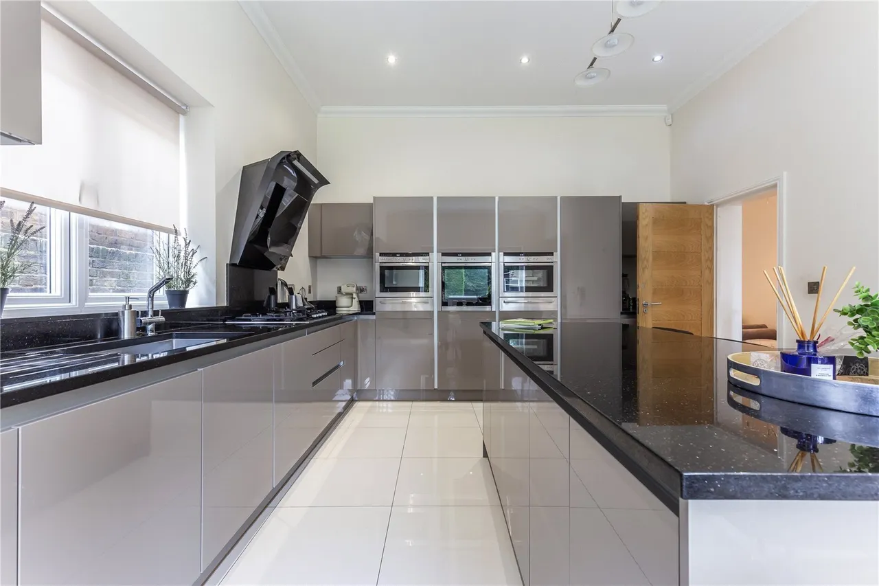Hamilton Road, Ealing, W5, photo 17