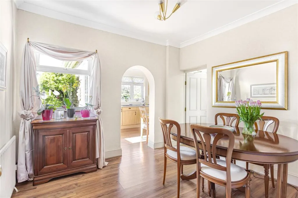 Stanwell Road, Ashford, TW15, photo 7