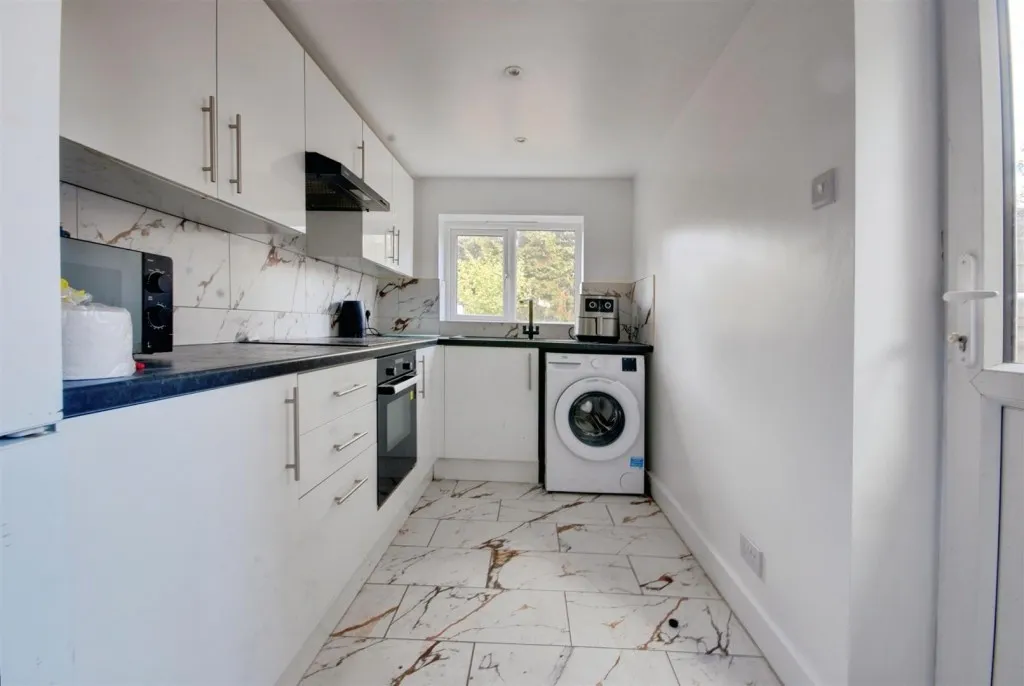 Whippendell Road, Watford, photo 4