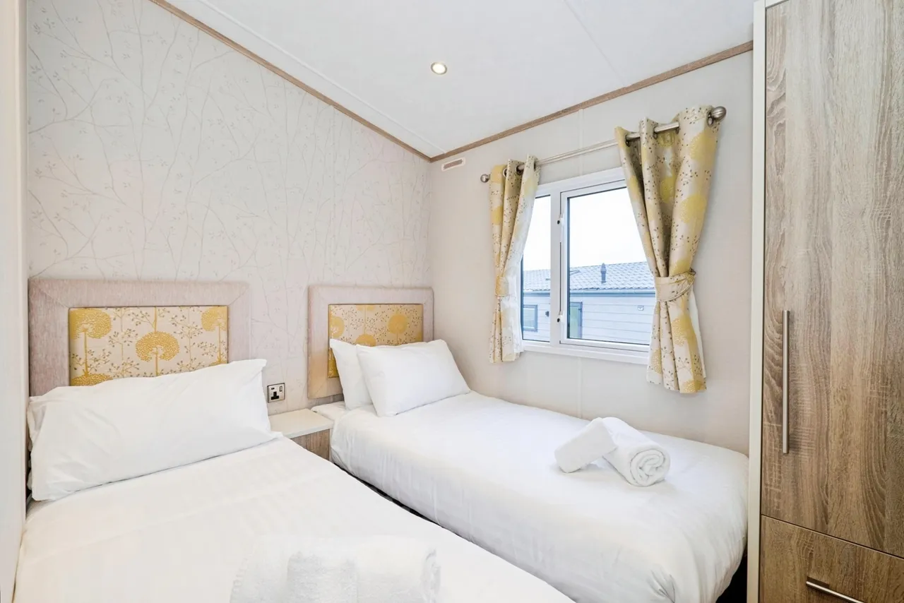 Wheal End, Praa Sands Holiday Village, TR20, photo 8