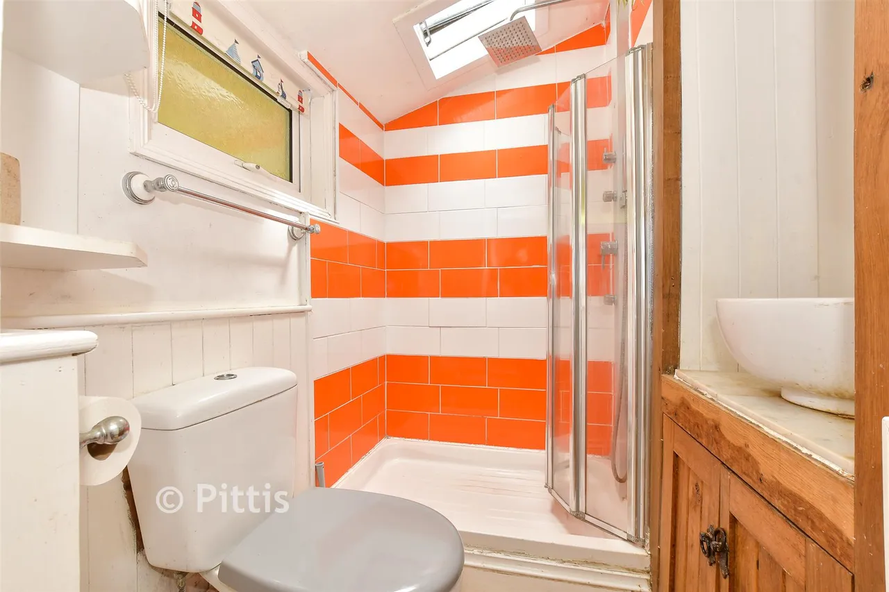 Mitchell Avenue, Ventnor, PO38, photo 7