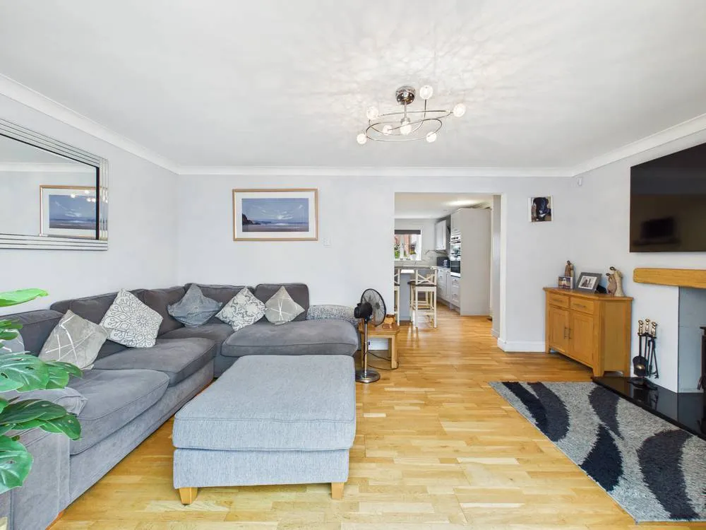 Chatsworth Road, West Mersea, CO5, photo 10