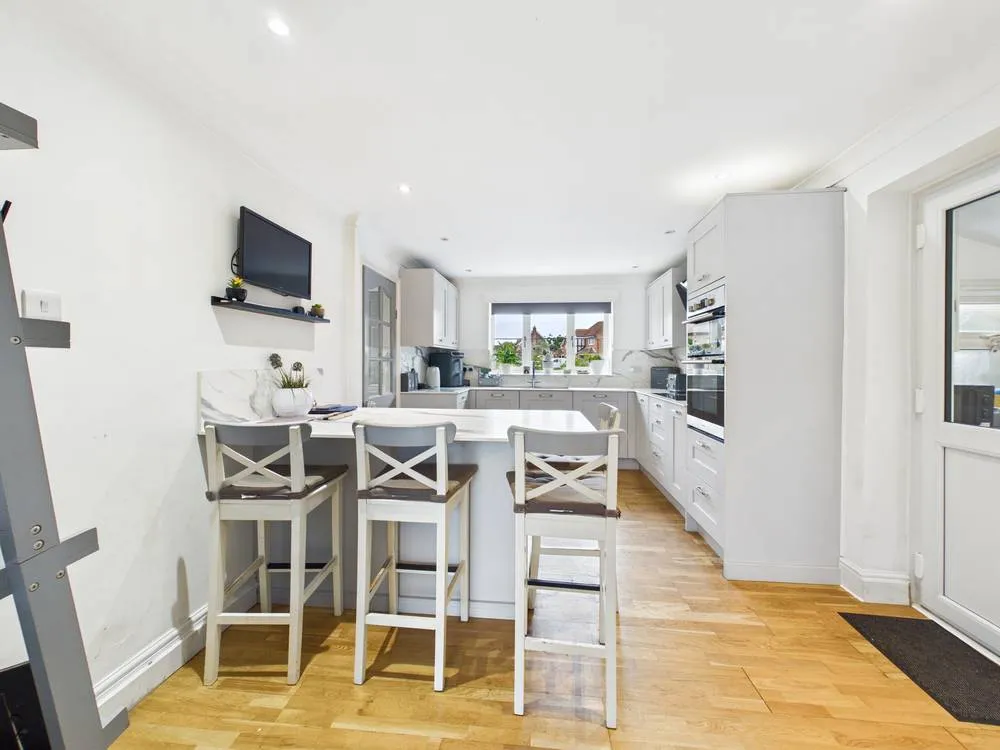 Chatsworth Road, West Mersea, CO5, photo 8