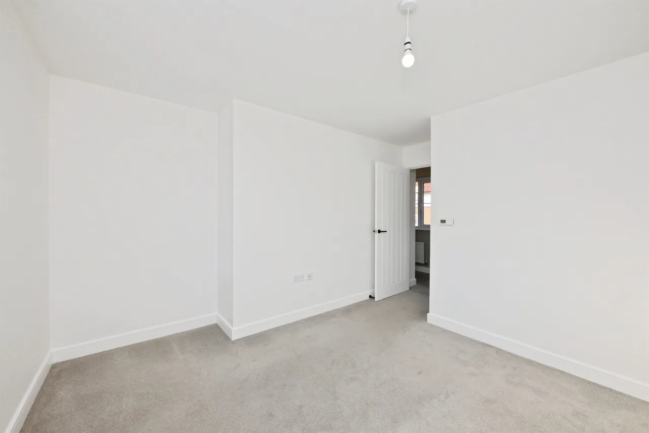 Sandpiper Road, Harlow, CM17, photo 12