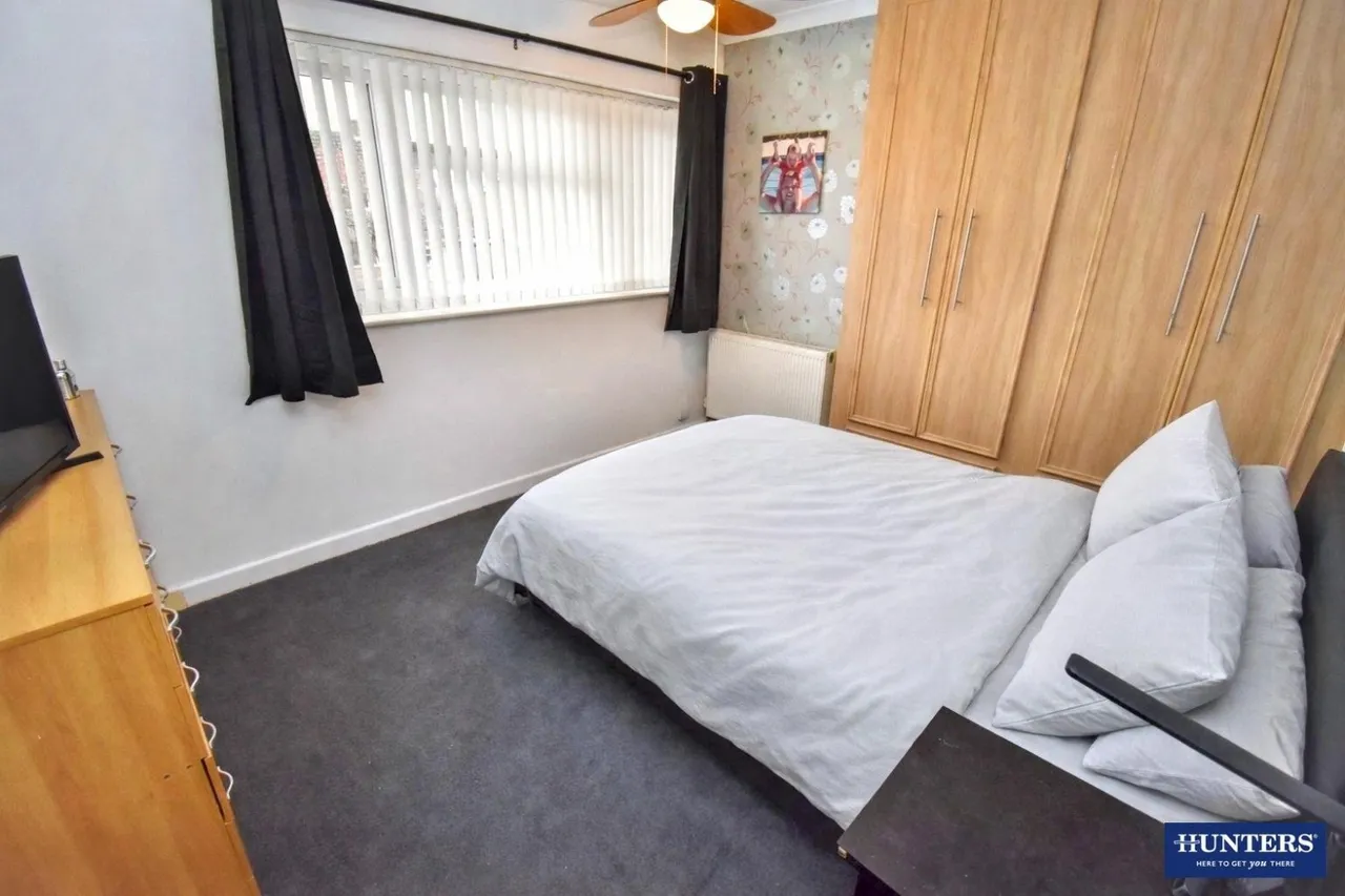 Gloucester Crescent, Wigston, photo 10