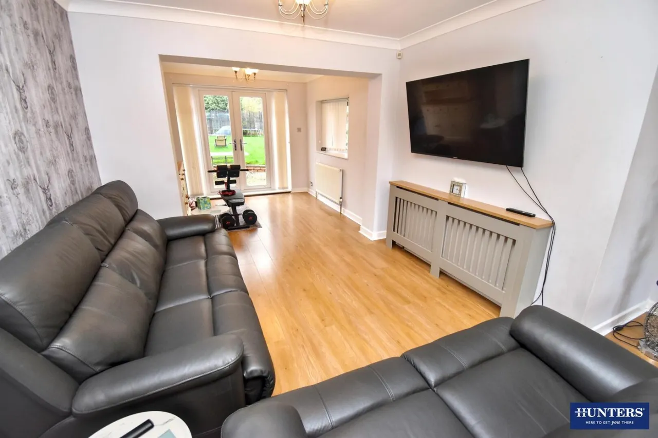 Gloucester Crescent, Wigston, photo 6