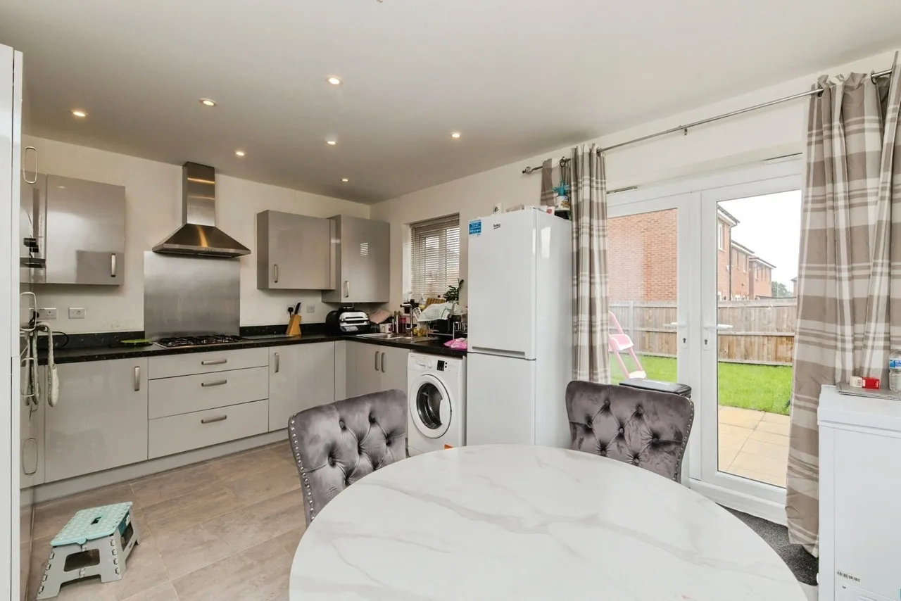 Boadicea Drive, Crewe, Cheshire, CW1, photo 2