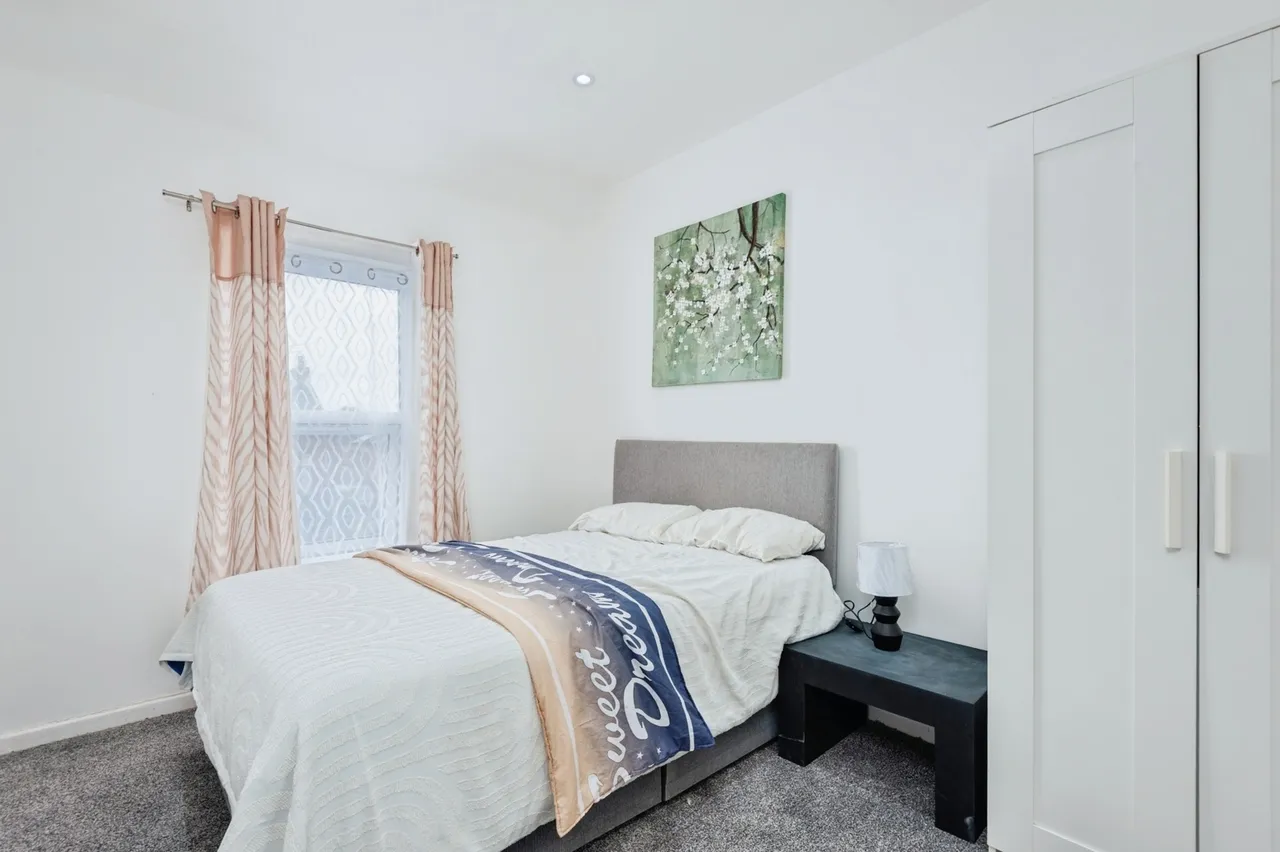 Nicholson Street, St. Helens, WA9, photo 10