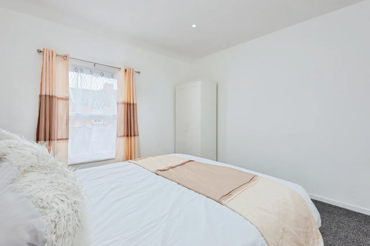 Nicholson Street, St. Helens, WA9, photo 14