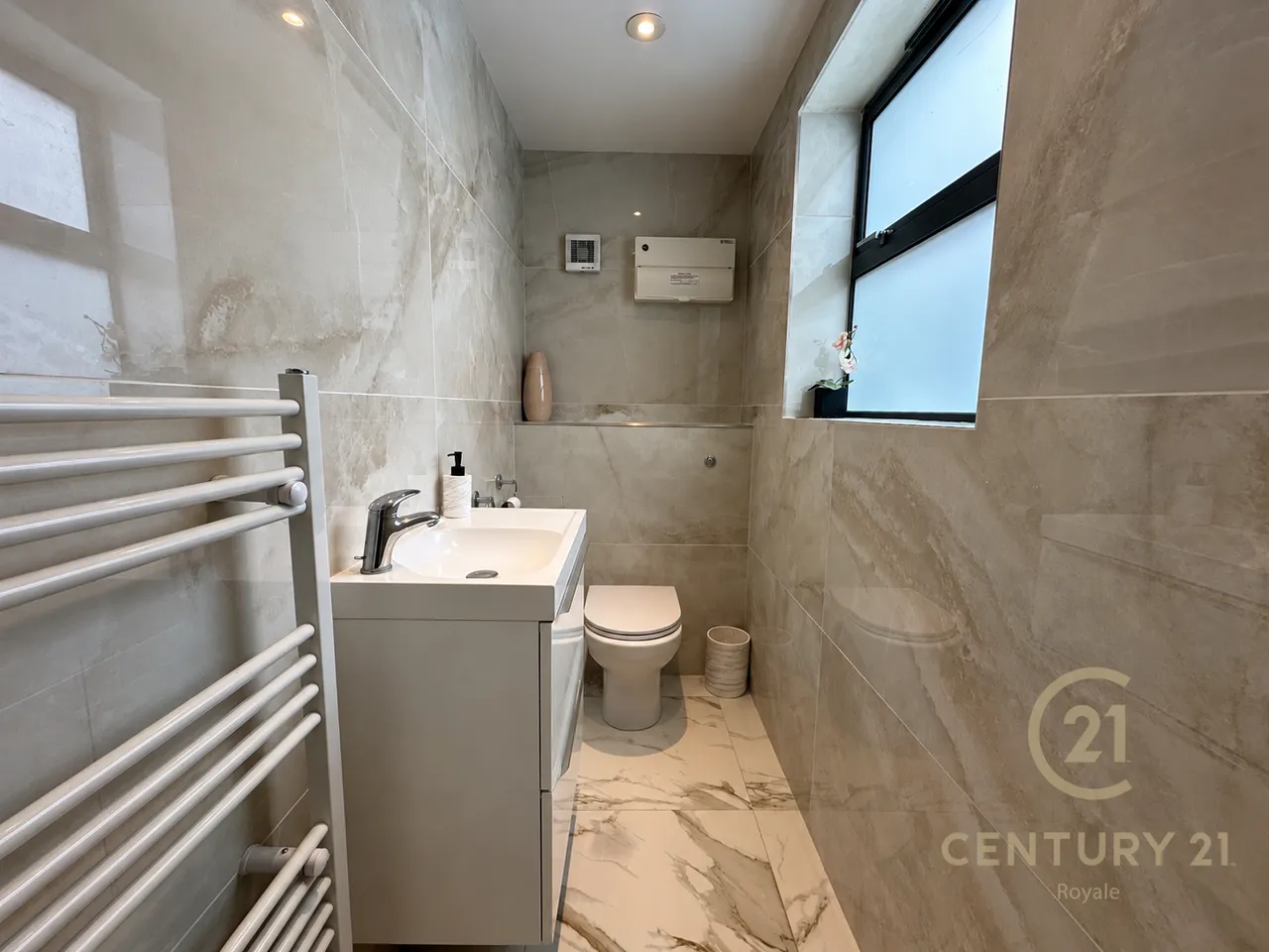 Roehampton Vale, London, SW15, photo 2