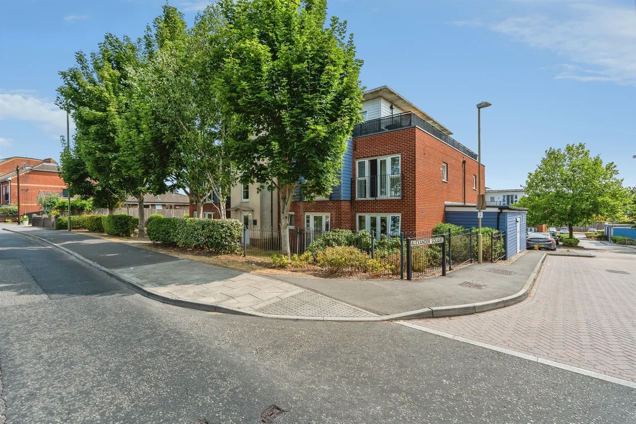 Alexander Square, Eastleigh, SO50, photo 15