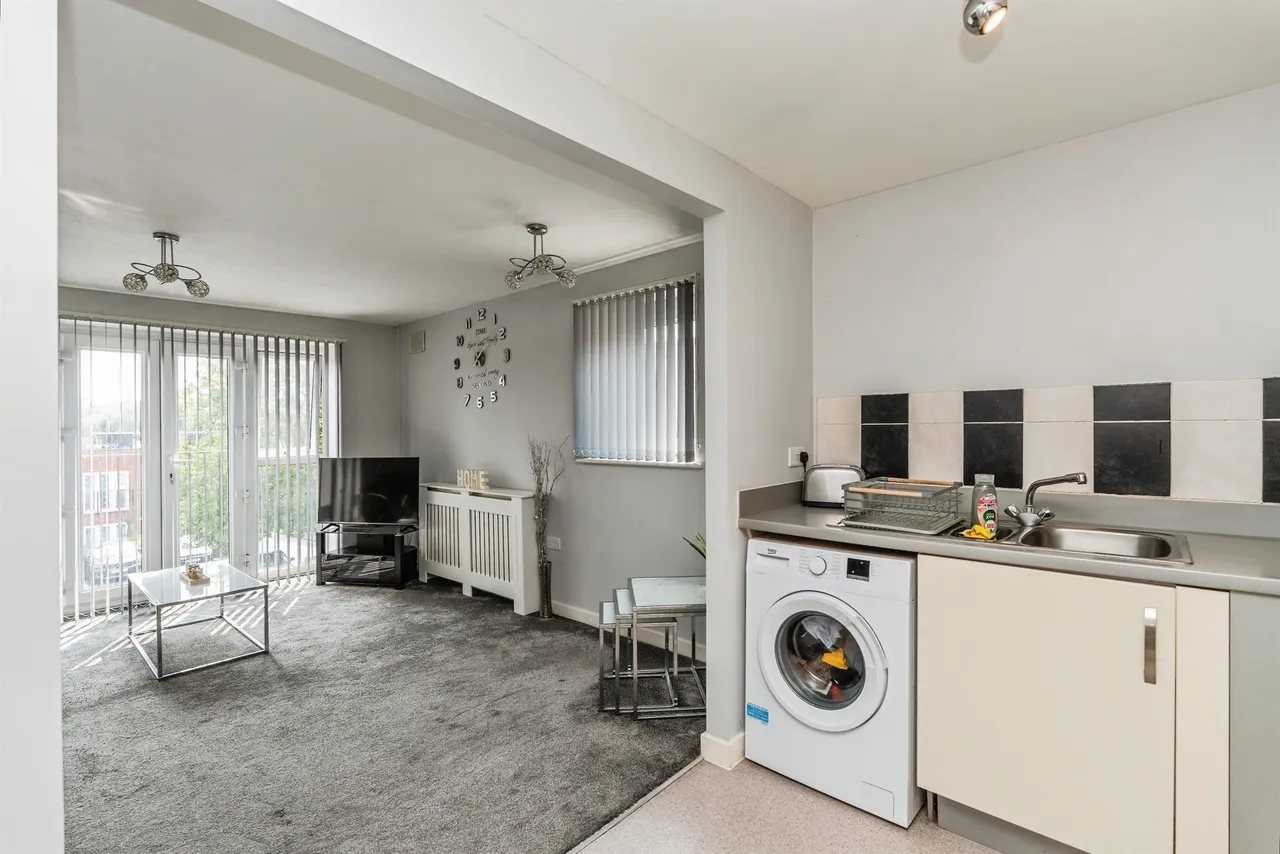 Alexander Square, Eastleigh, SO50, photo 8