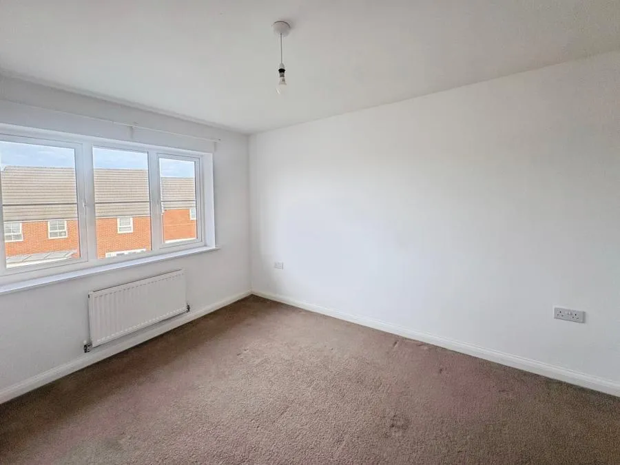 Cromwell Avenue, East Cowes, PO32, photo 5