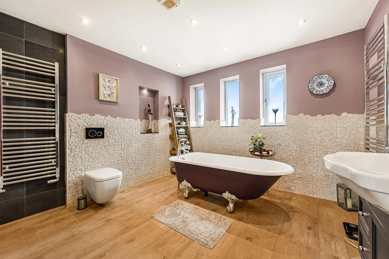 Lymewood Drive, Disley, SK12, photo 19