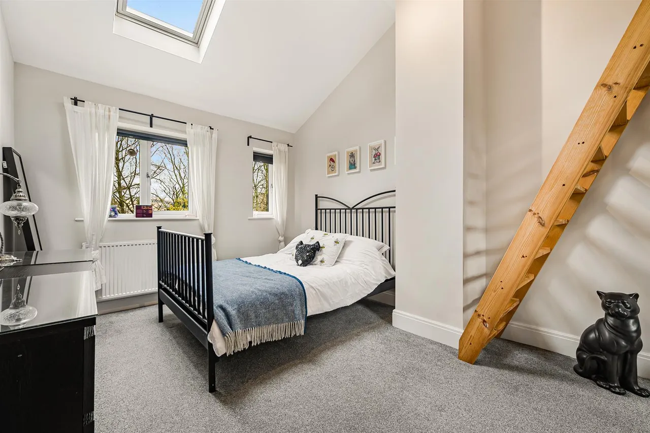 Lymewood Drive, Disley, SK12, photo 21