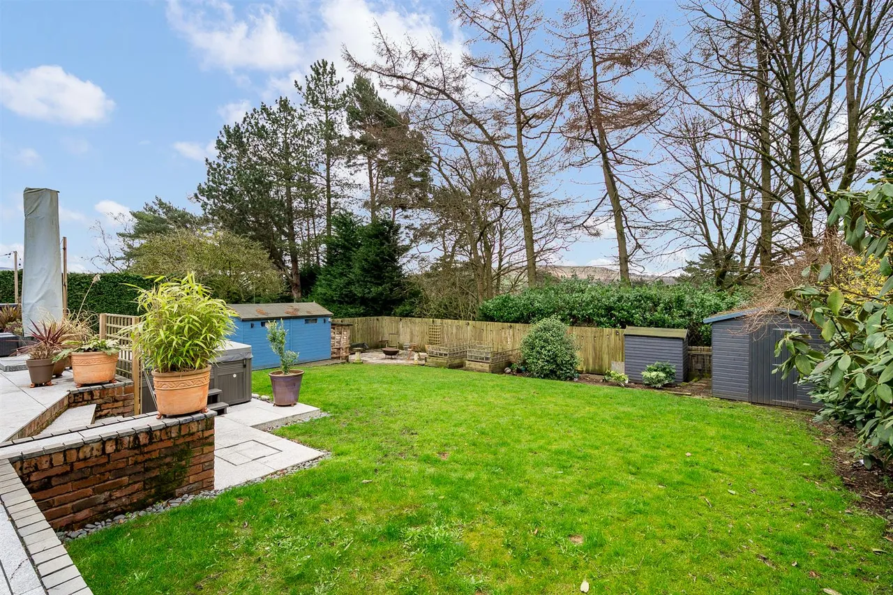 Lymewood Drive, Disley, SK12, photo 15