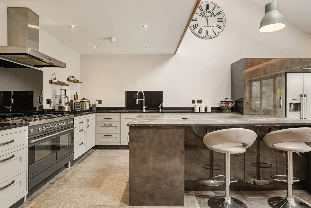 Lymewood Drive, Disley, SK12, photo 28