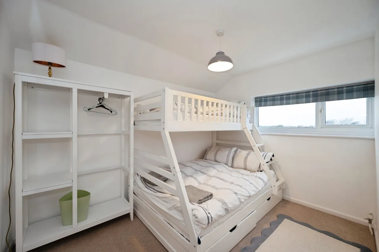 Sidlesham Close, Hayling Island, PO11, photo 13