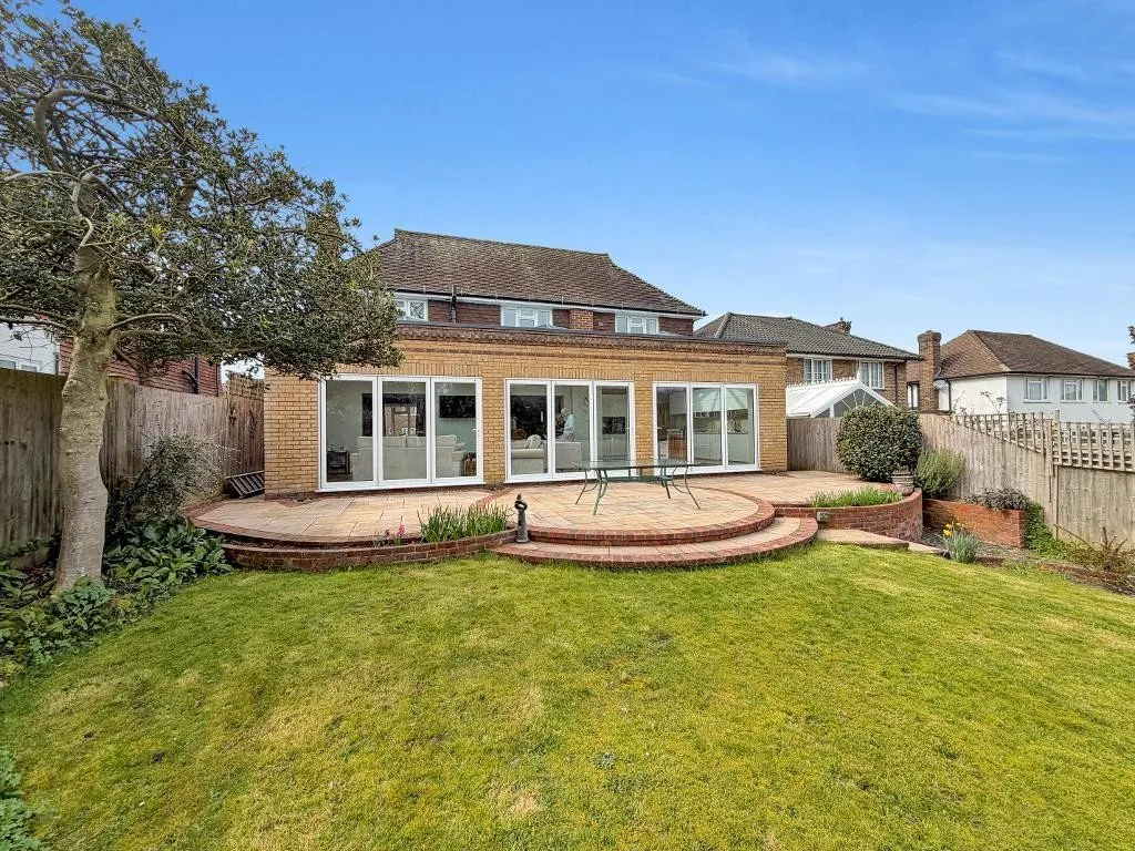 Ewhurst Avenue, Sanderstead, photo 3
