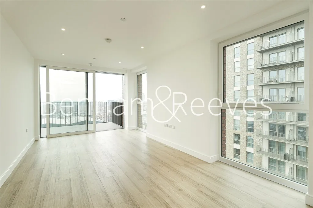 Quay Walk, Wembley and Alperton, HA0, photo 5