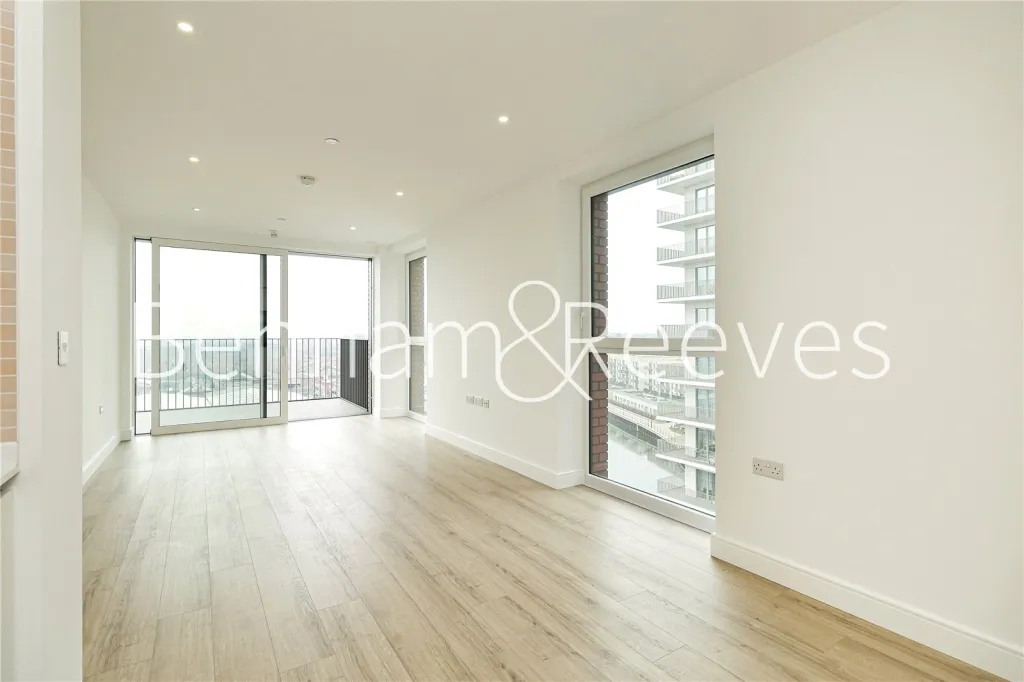 2 bed flat to rent, Quay Walk, Wembley and Alperton, HA0