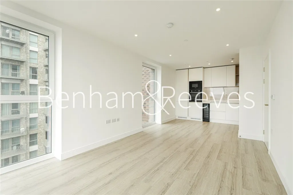 Quay Walk, Wembley and Alperton, HA0, photo 9
