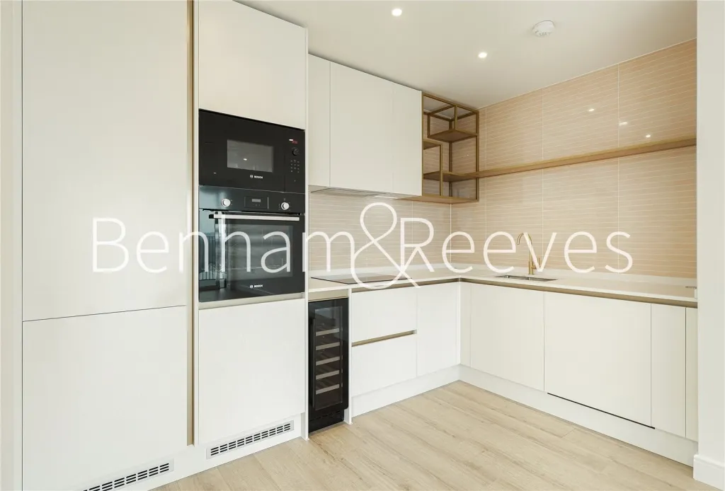 Quay Walk, Wembley and Alperton, HA0, photo 2