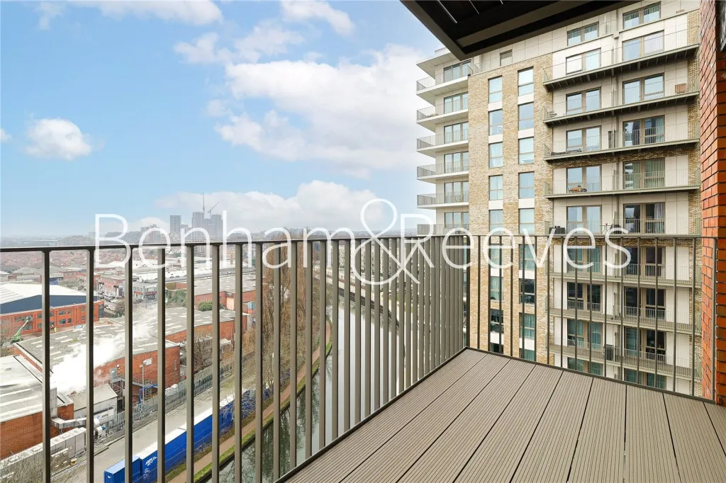 Quay Walk, Wembley and Alperton, HA0, photo 12