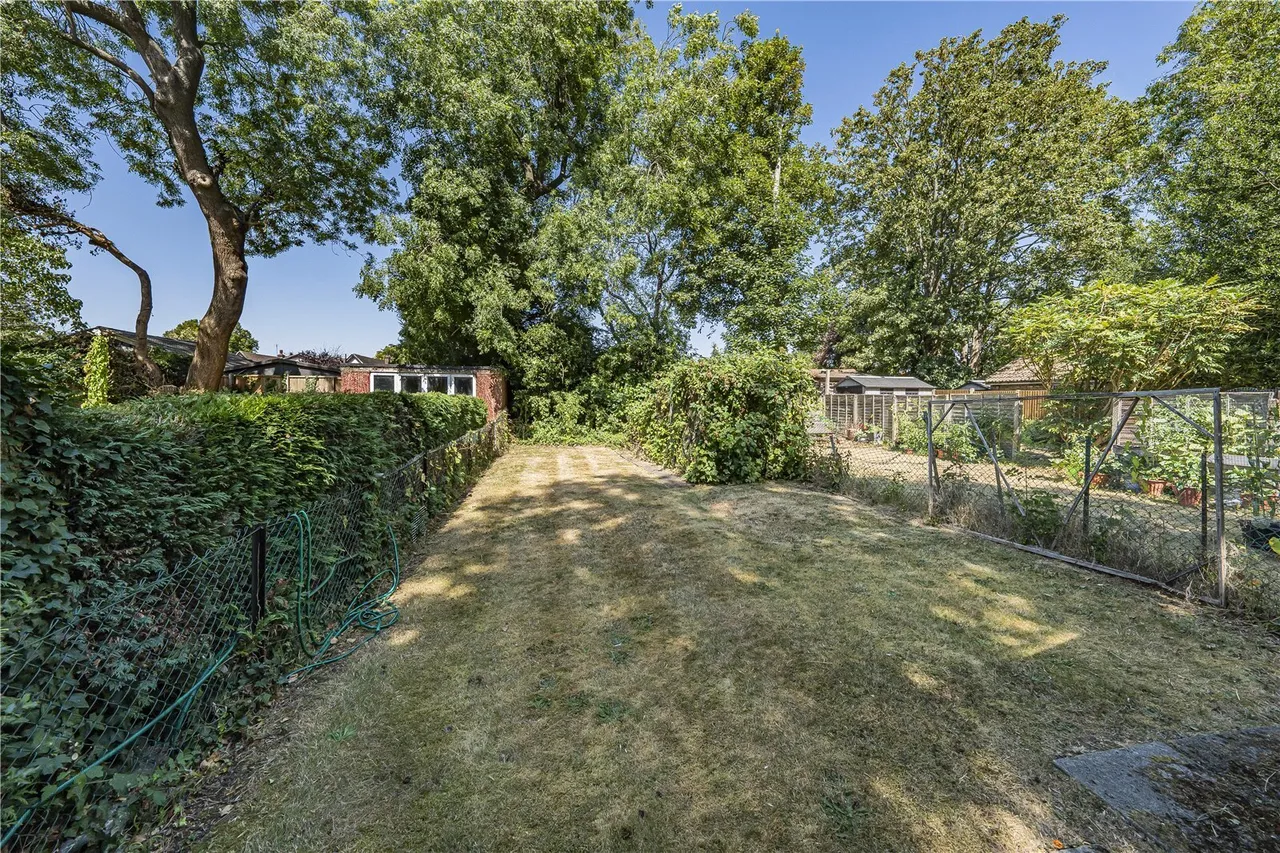 Frays Avenue, West Drayton, UB7, photo 17