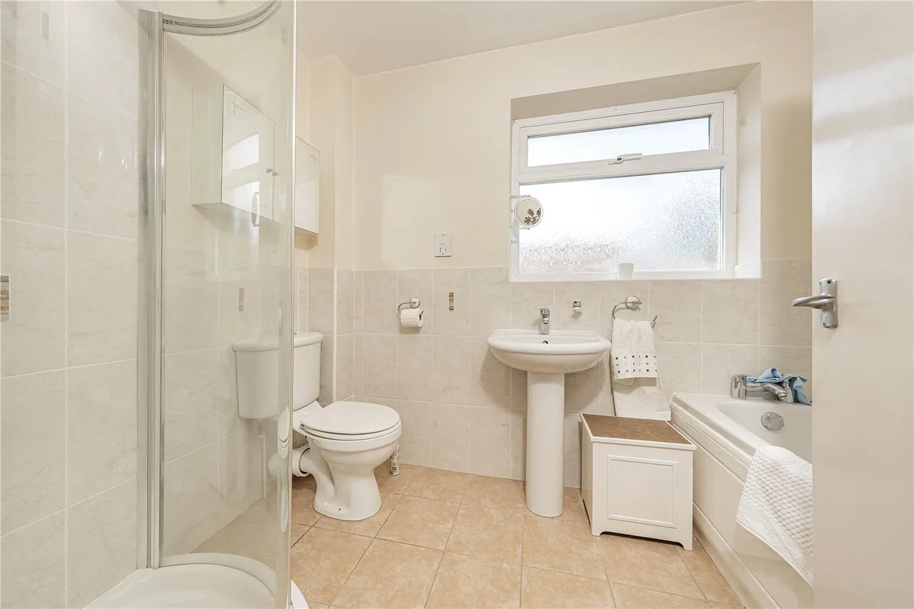 Frays Avenue, West Drayton, UB7, photo 16