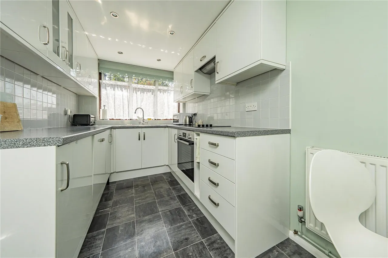 Frays Avenue, West Drayton, UB7, photo 9