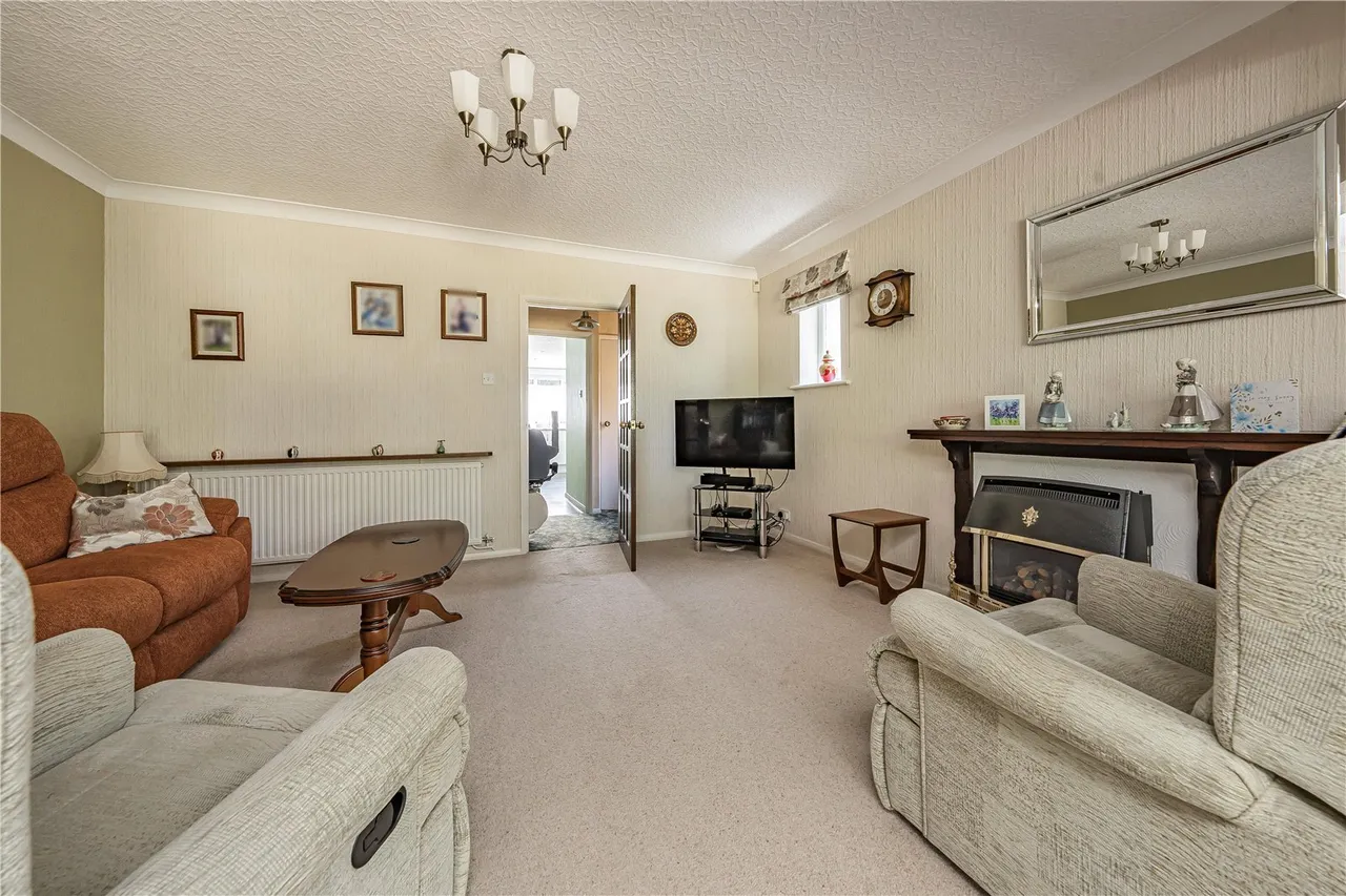 Frays Avenue, West Drayton, UB7, photo 4