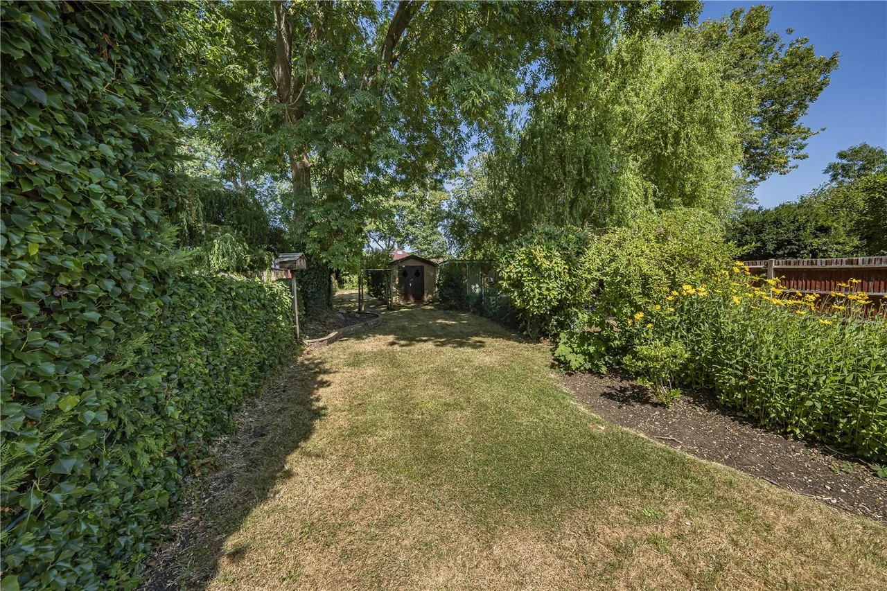 Frays Avenue, West Drayton, UB7, photo 19