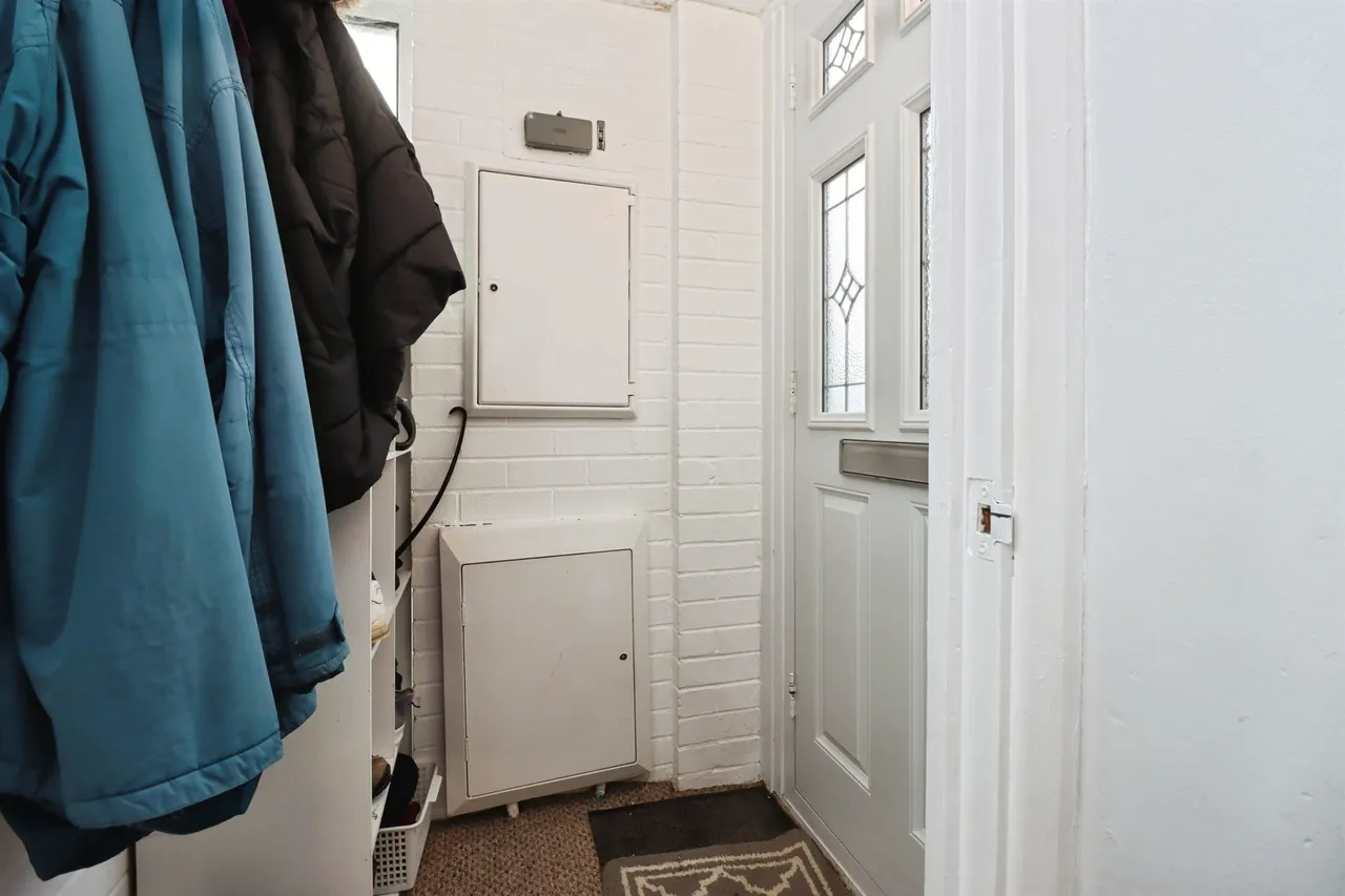 Rose Close, Rothwell, NN14, photo 4