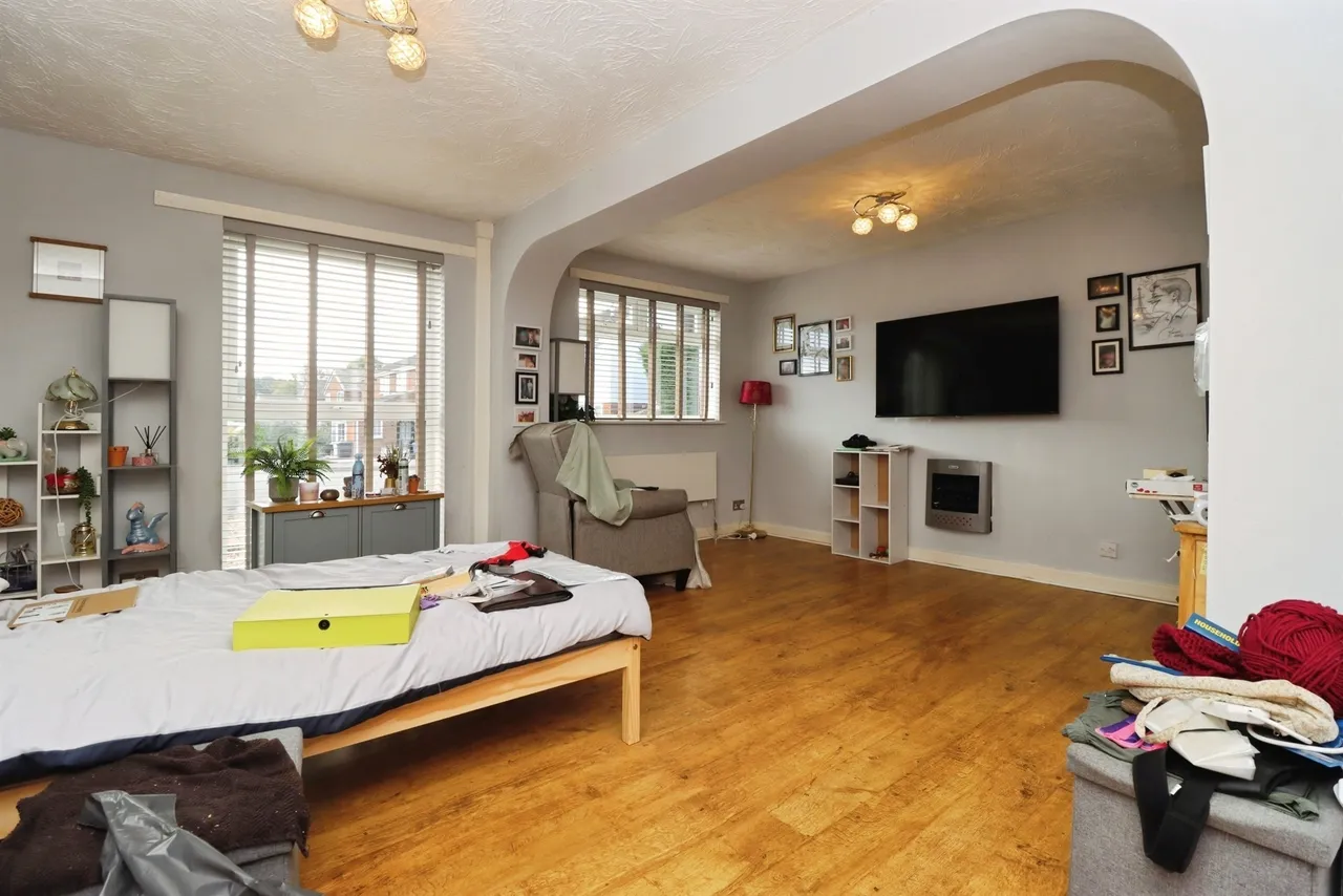 Rose Close, Rothwell, NN14, photo 6