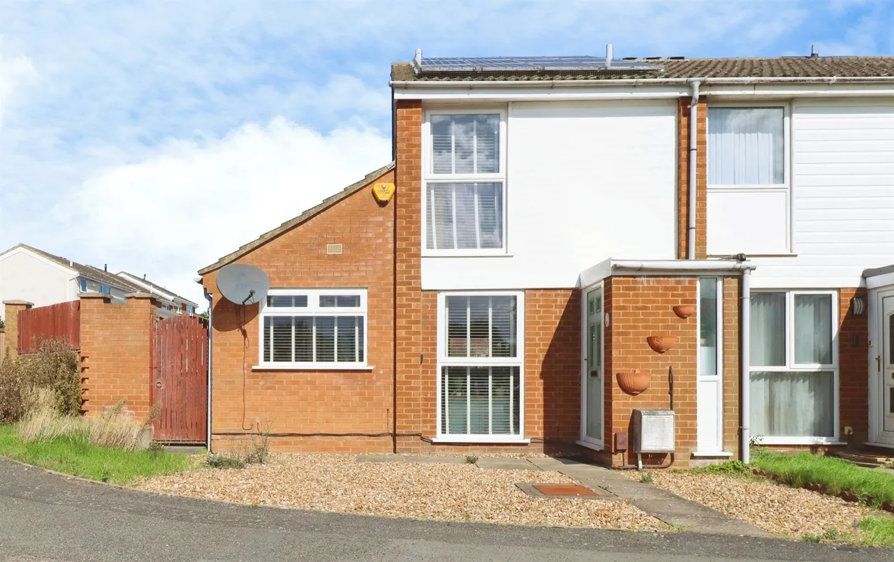 Rose Close, Rothwell, NN14, photo 20