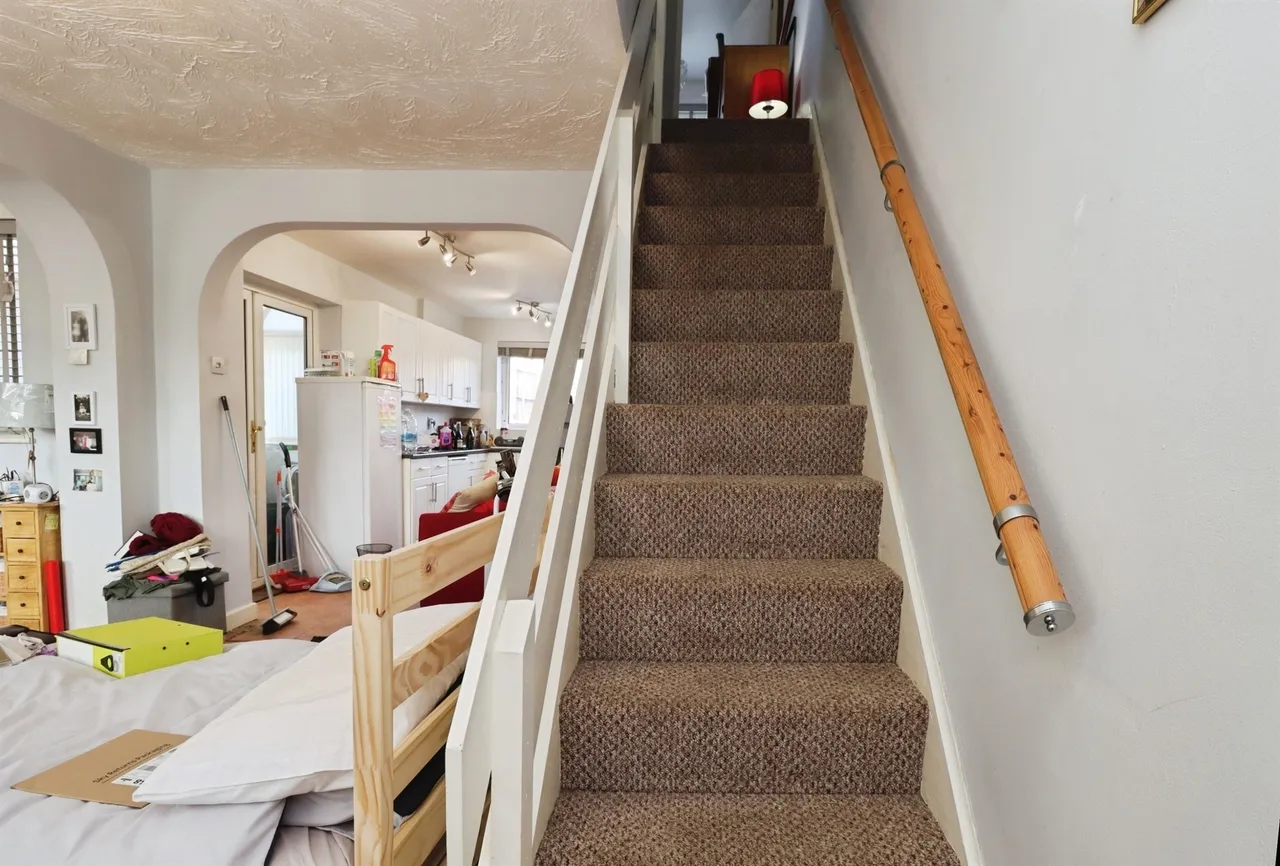 Rose Close, Rothwell, NN14, photo 5