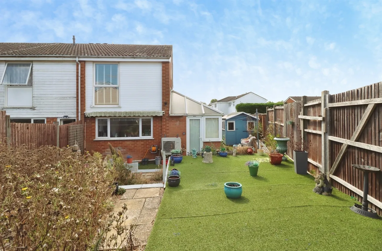 Rose Close, Rothwell, NN14, photo 2