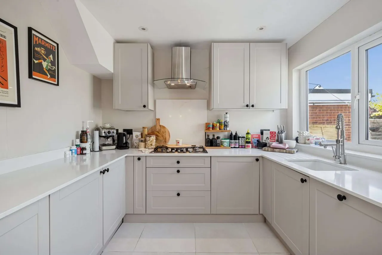 Worplesdon Road, Guildford, Surrey, GU2 9RT, photo 6