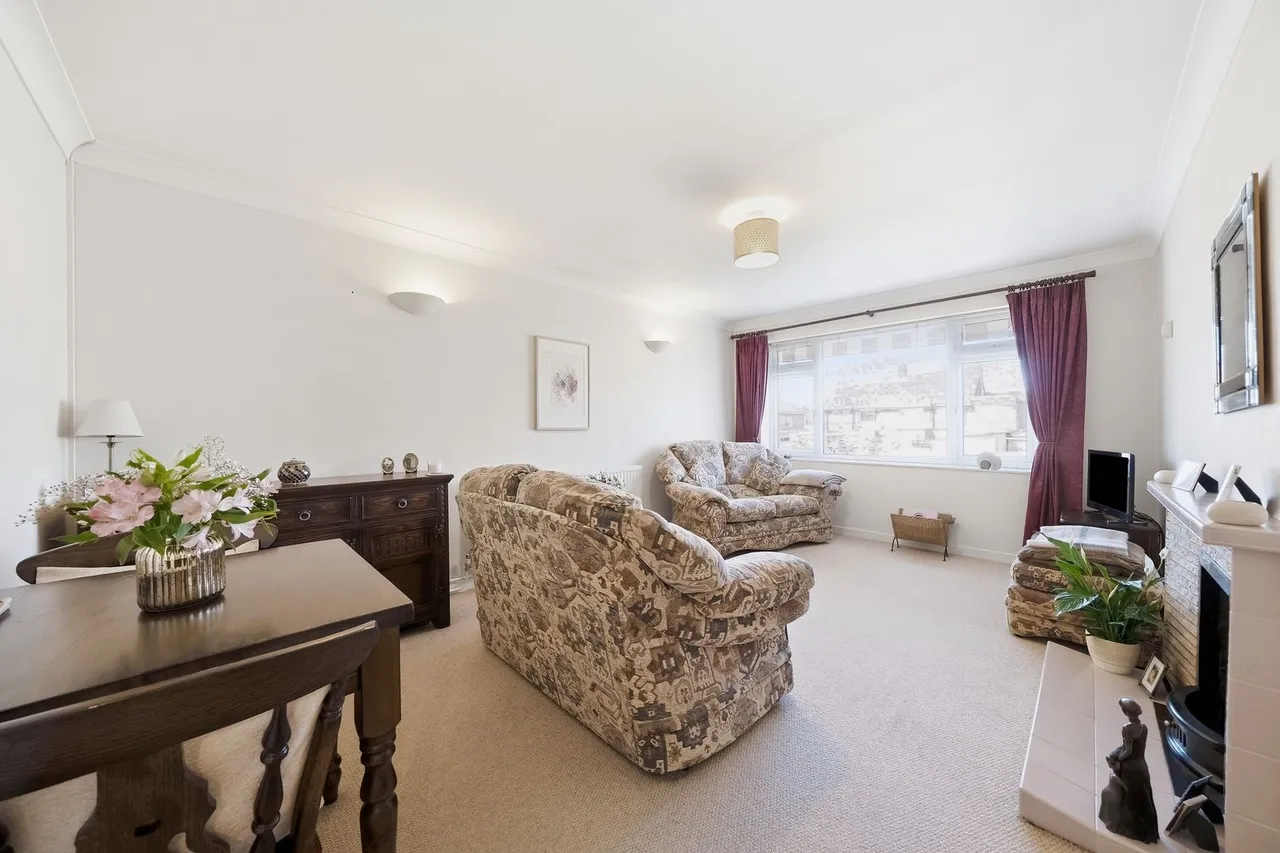 Conway Drive, Ashford, TW15, photo 6