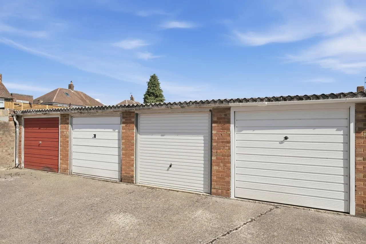 Conway Drive, Ashford, TW15, photo 18