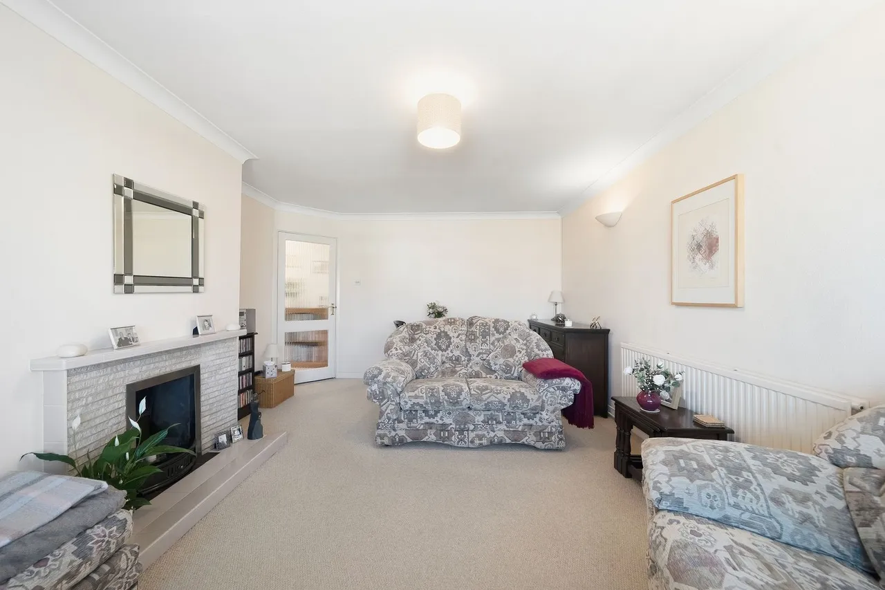 Conway Drive, Ashford, TW15, photo 7