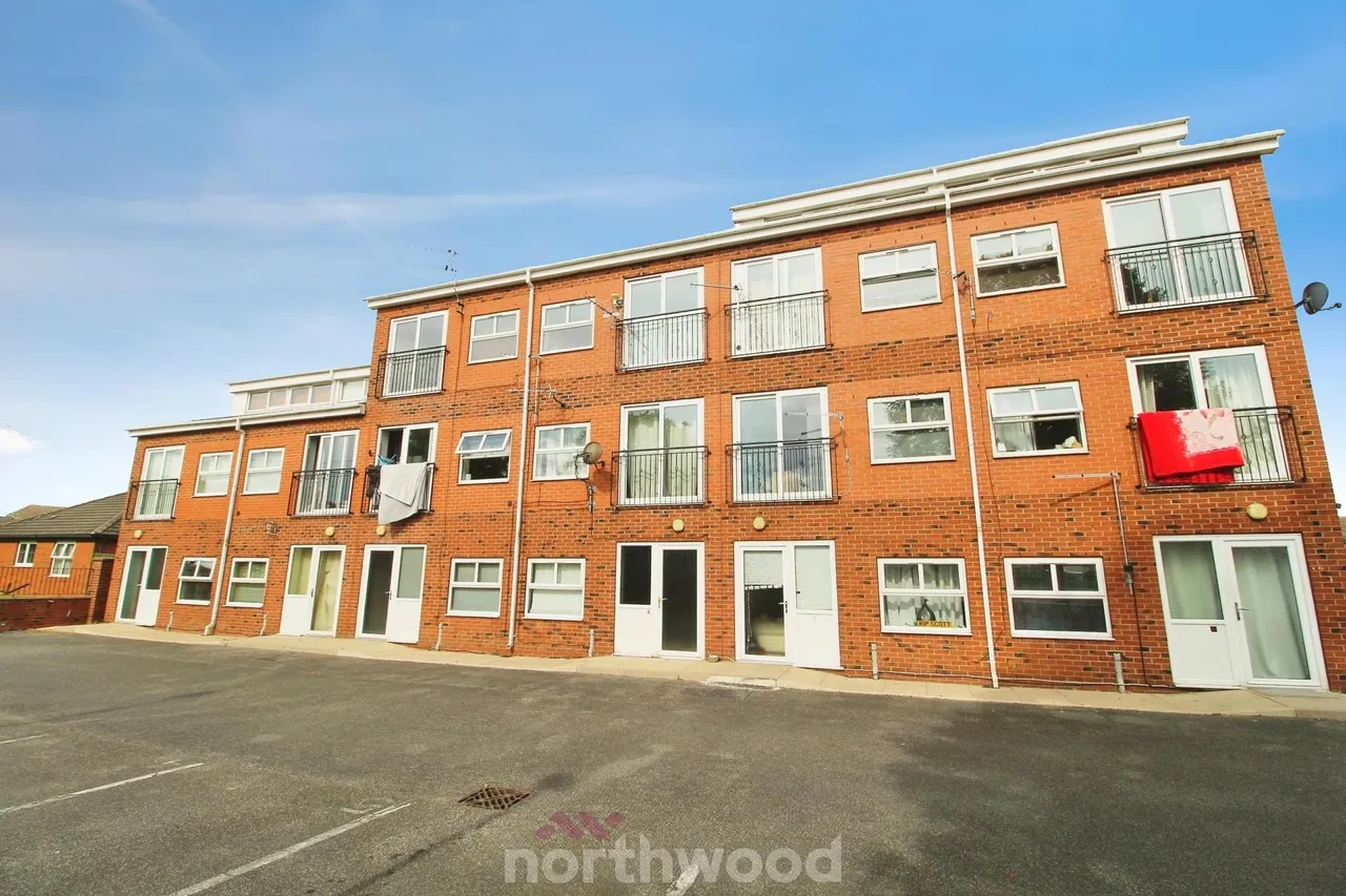 Springfield Court, Scawthorpe, DN5, photo 3