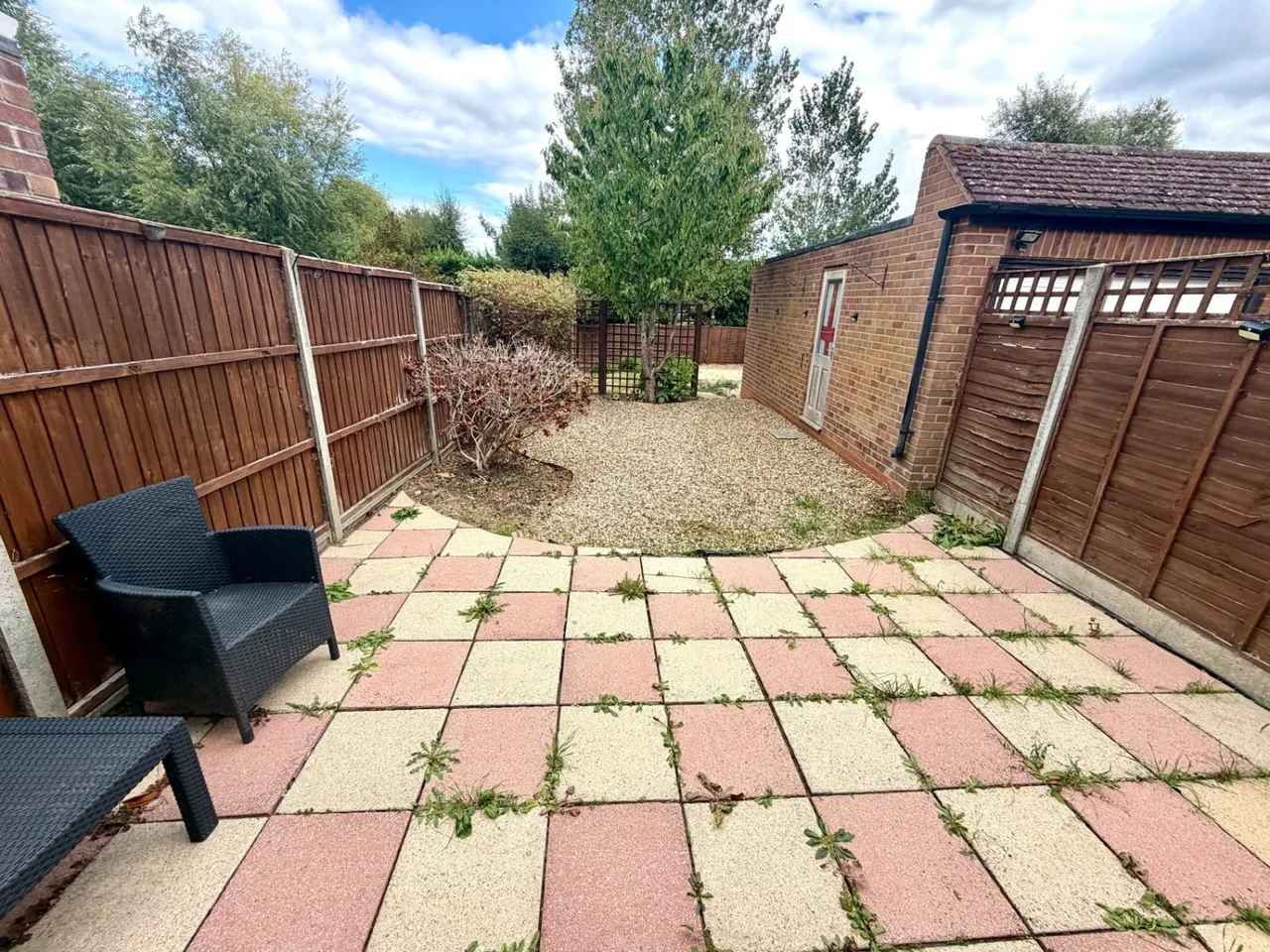 Wavendene Avenue, Surrey Egham, TW20, photo 5