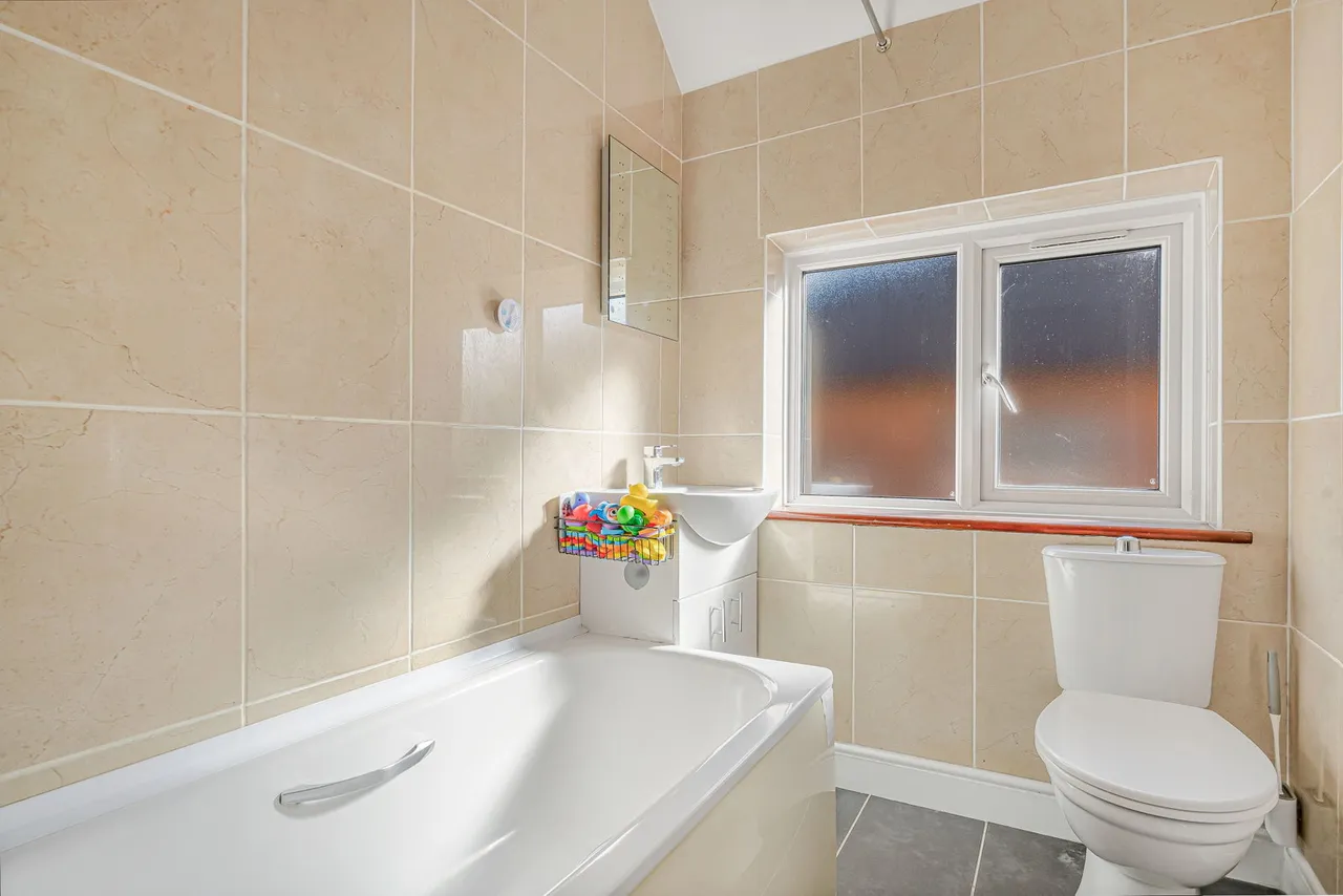 Southfield Road, Downley, High Wycombe, HP13 5JZ, photo 12