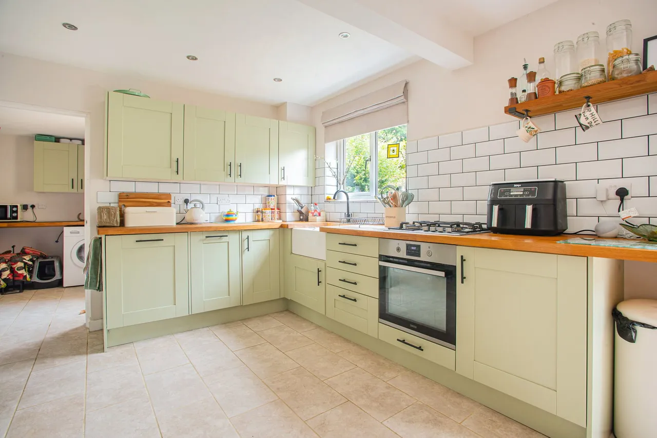 Clarrie Road, Tetbury, photo 17